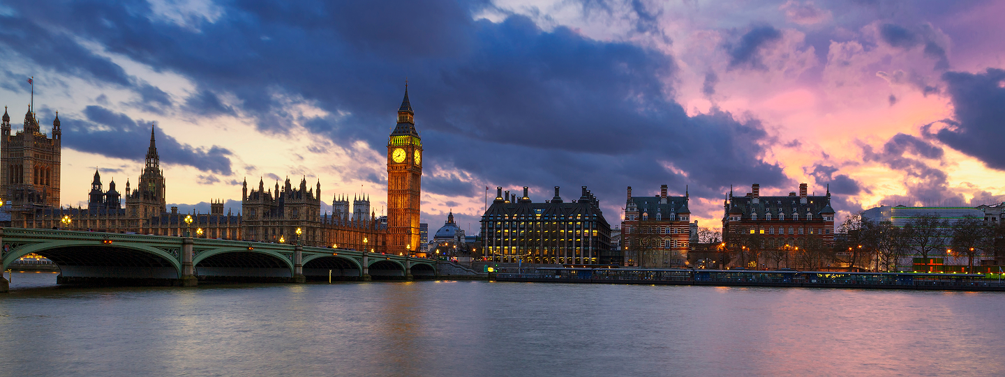 Study in UK Banner Background